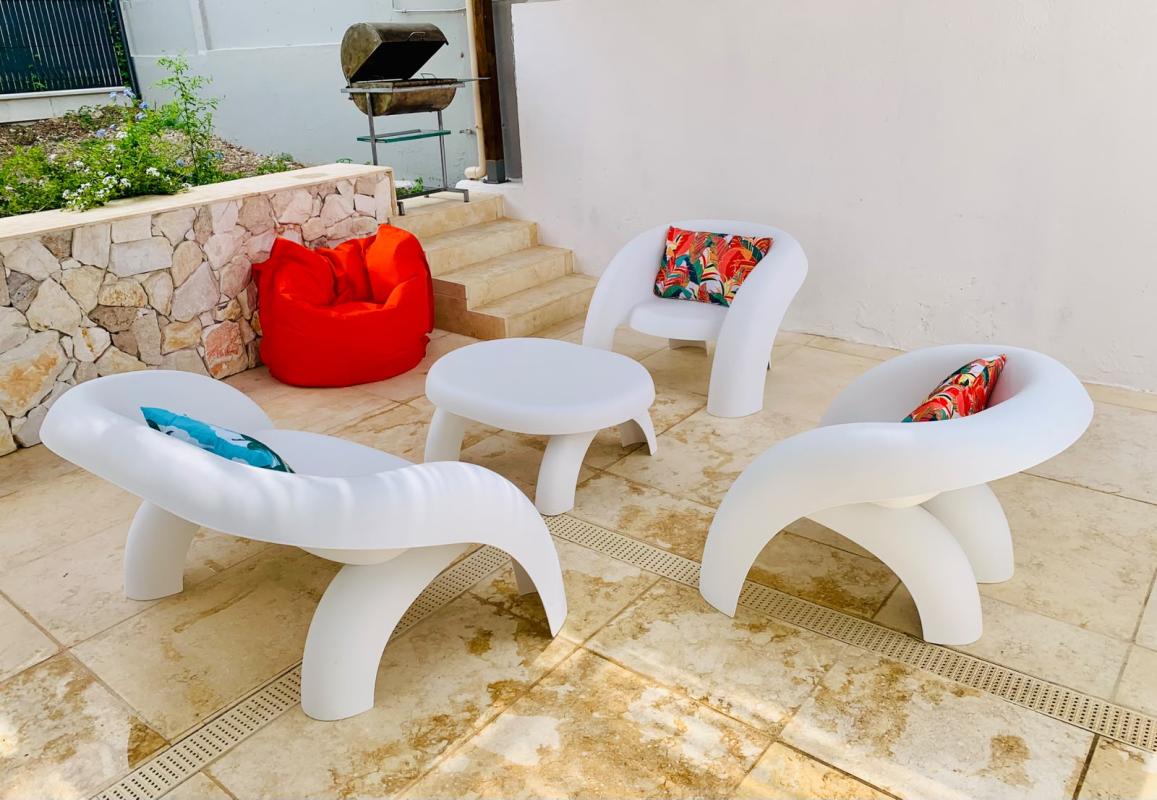 location-villa-martinique-le-diamant-vue-rocher-piscine-MQDI115-terrasse petit salon